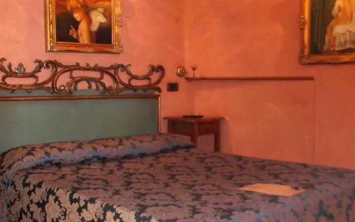 Vibel Hotel 2*